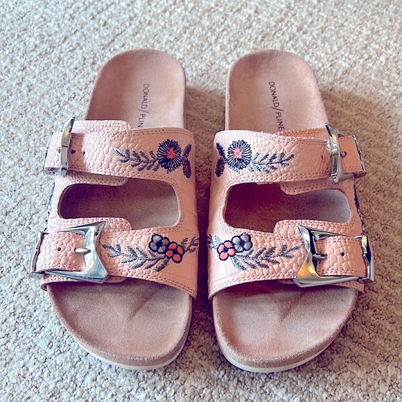 Donald Pliner leather floral slide sandals - Picture 2 of 10